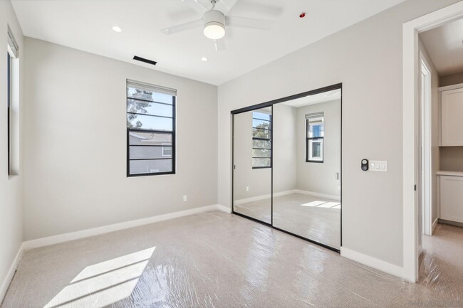 Building Photo - 2936 Copley Ave
