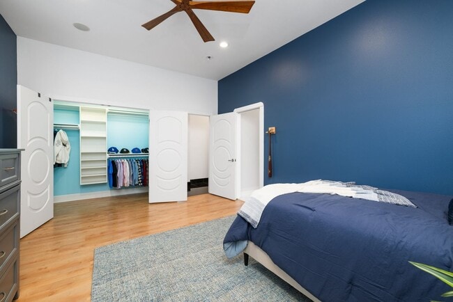 Building Photo - Located in the gated Valhalla community in Brentwood