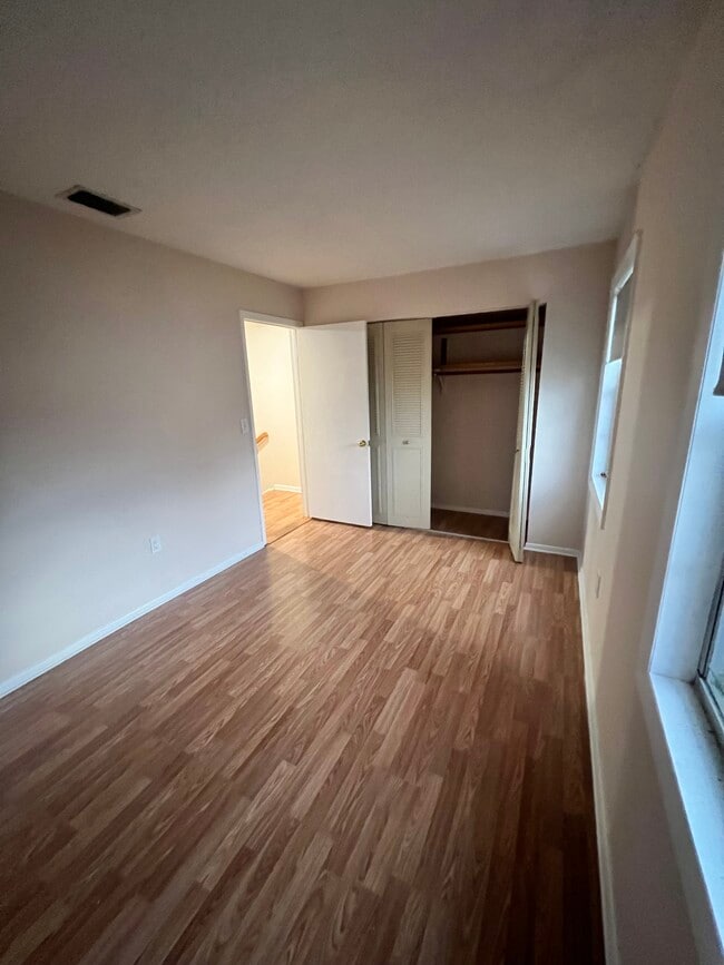 Bedroom 2 - 307 US Highway 27 S