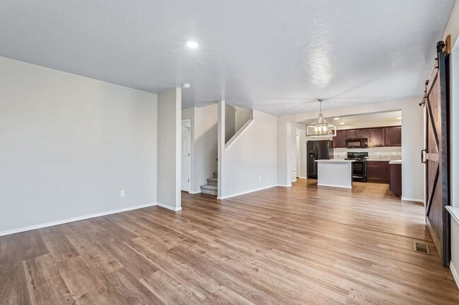Building Photo - 4bd/2.5ba Home Near the Marketplace Nampa ...