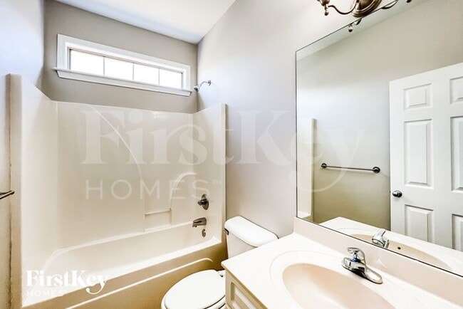 Building Photo - 120 Rushton Ln