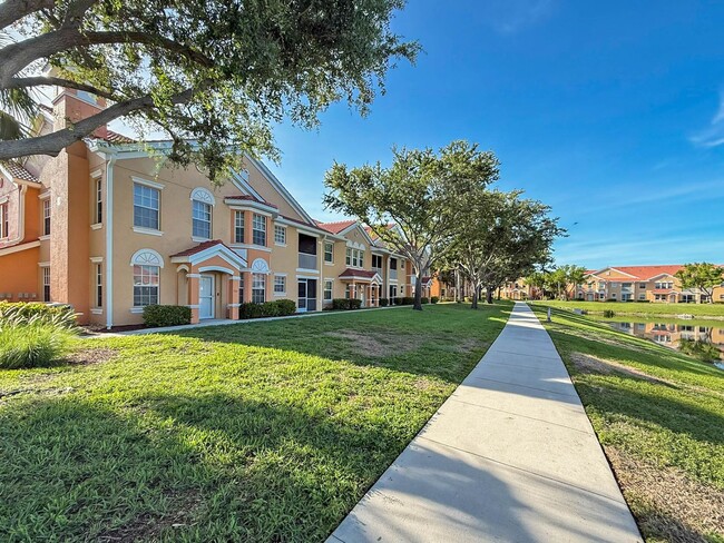 Building Photo - Beautiful 3-Bedroom Condo with 2-Car Garag...