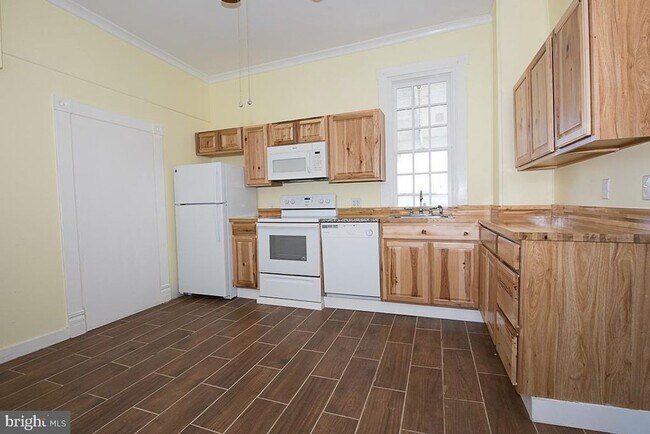 Building Photo - 9400 Justice Ln