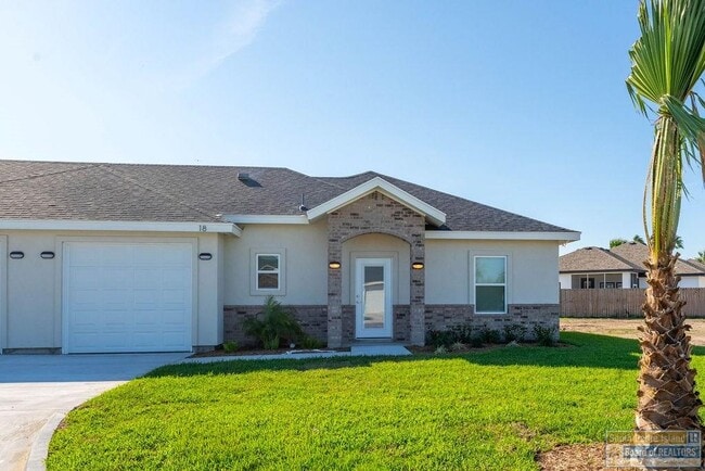 Building Photo - 18 S Bay Hill Dr