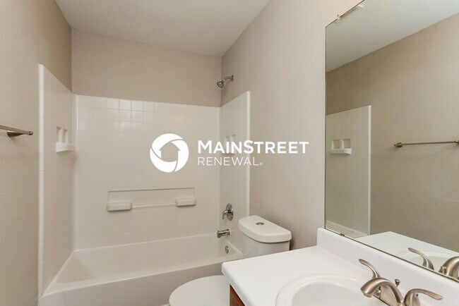 Building Photo - 4 Bedroom Pet-Friendly Home in San Antonio, TX with Main Street Renewal