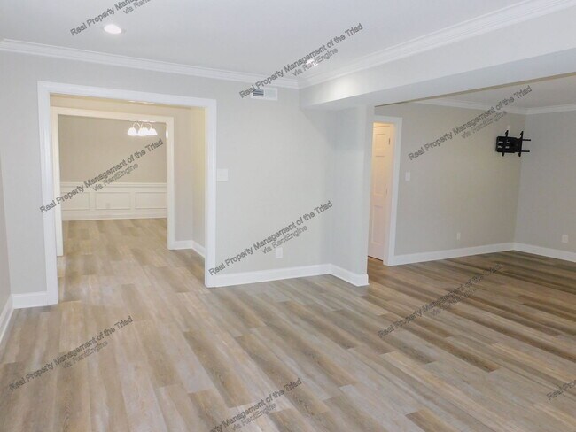 Building Photo - 507 Arrowhead Dr