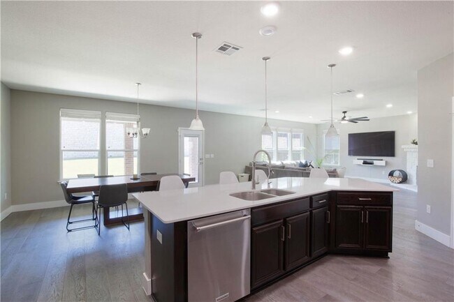 Building Photo - 7413 Groundhog Wy