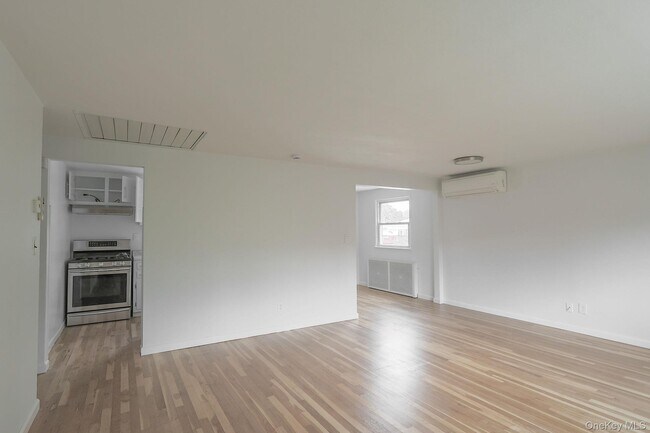 Building Photo - 59 Wood St