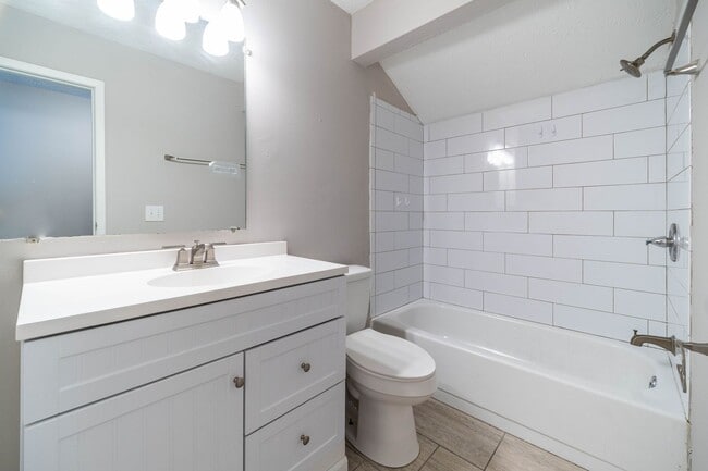 Building Photo - 2755-2759 Independence Way