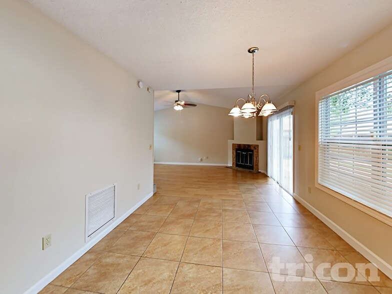 Building Photo - 7742 Settlers Landing Trail S