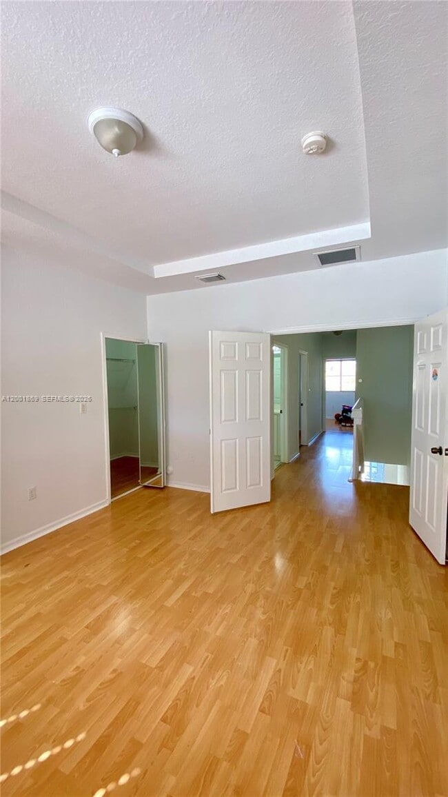 Building Photo - 8261 NW 107 Ct