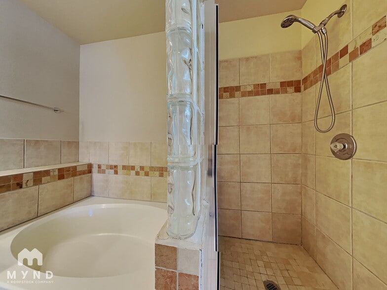 Building Photo - 3018 W Laquila Aerie