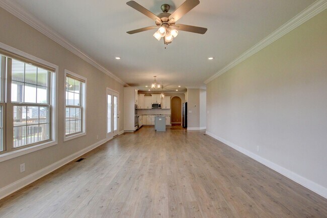 Building Photo - 230 Cotoneaster Ln