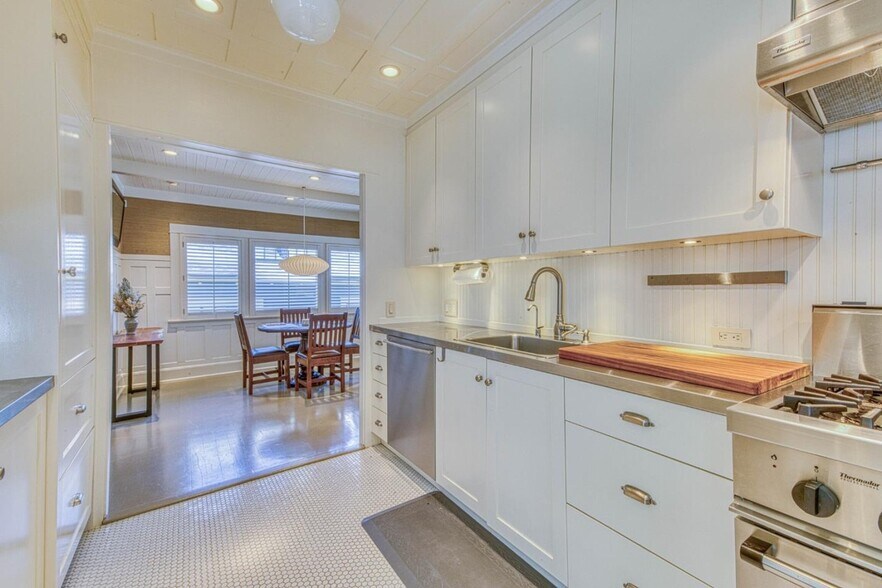 Kitchen - 308 14th St