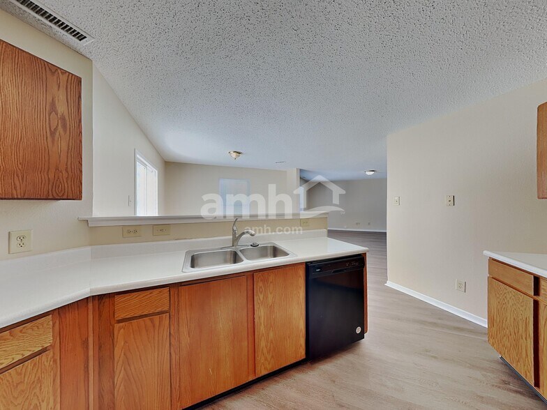 Building Photo - 13314 Loyalty Dr