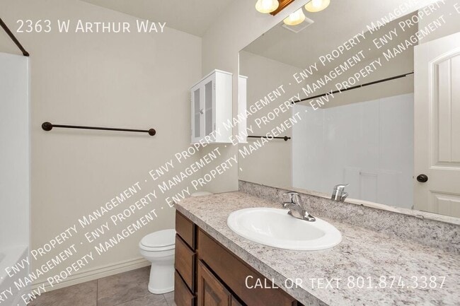 Building Photo - 2363 Arthur Way