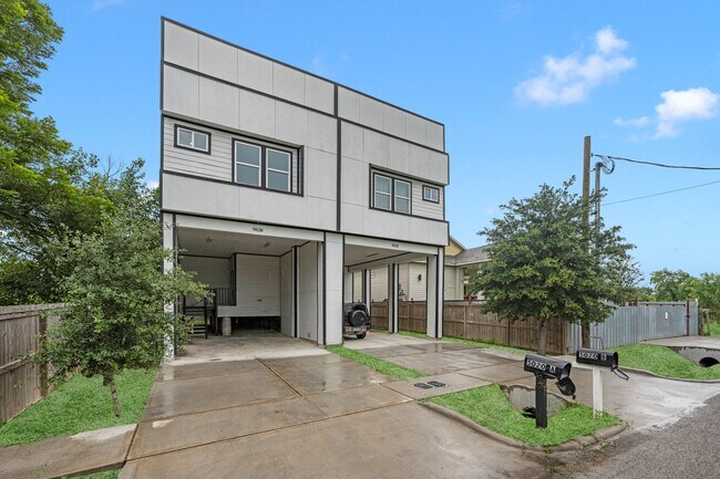 Building Photo - 5020 Sayers St
