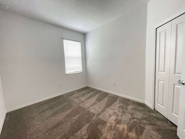 Building Photo - 4 bedroom home $2,195/mo, Storey Creek