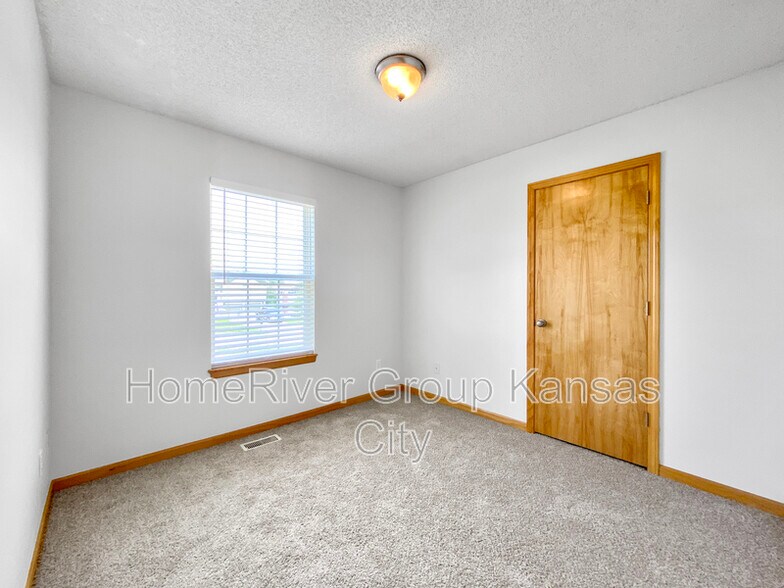 Building Photo - 6357 Blue Ridge Blvd