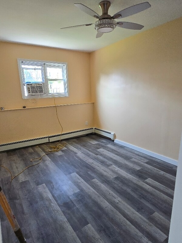 Building Photo - 69-23 De Costa Ave