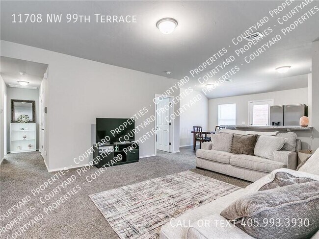 Building Photo - 11708 NW 99th Ter