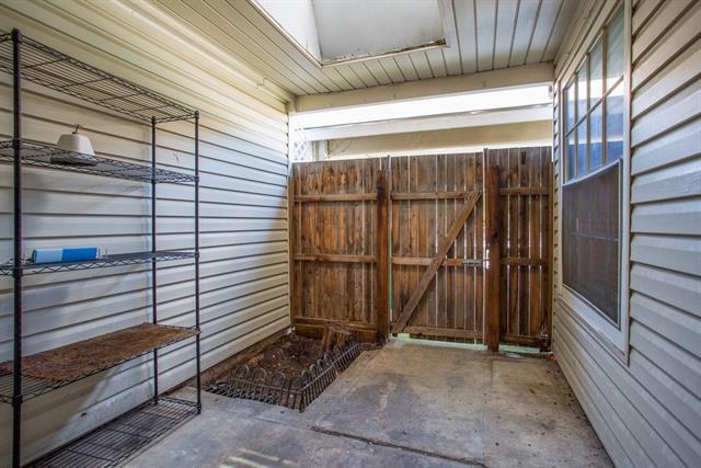 Building Photo - 822 Creekside Dr