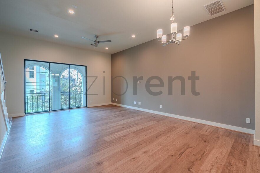 Building Photo - 5209 Allen St