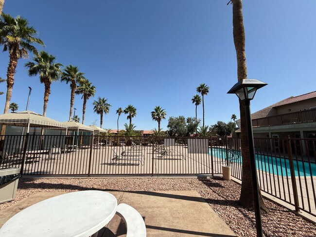 Building Photo - 5163 Indian River Dr