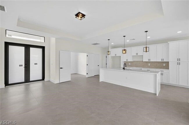 Building Photo - 208 Pembroke St