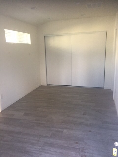 Studio - 17914 Bullock St