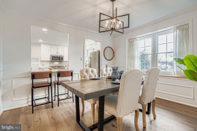 Building Photo - 119 E Padonia Rd