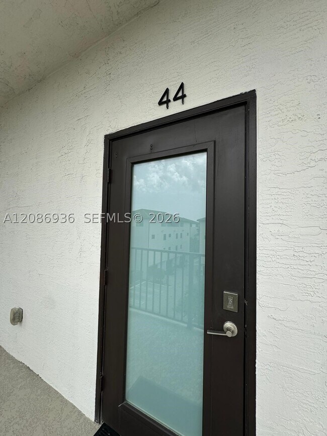 Building Photo - 4725 NW 85th Ave
