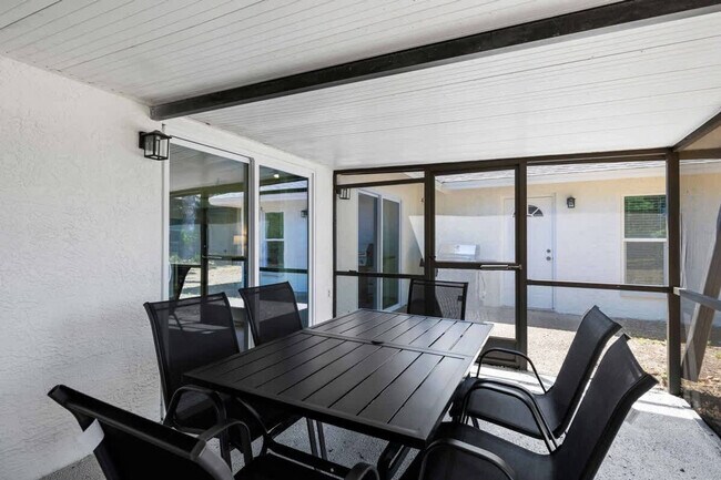 Building Photo - 1941 Tidewater Ct