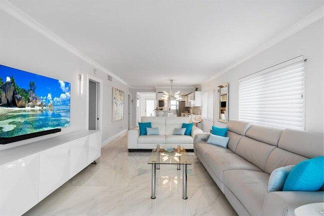 Building Photo - 3100 S Ocean Blvd