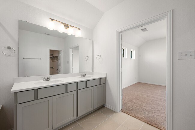 Building Photo - 12210 Bell County Ct