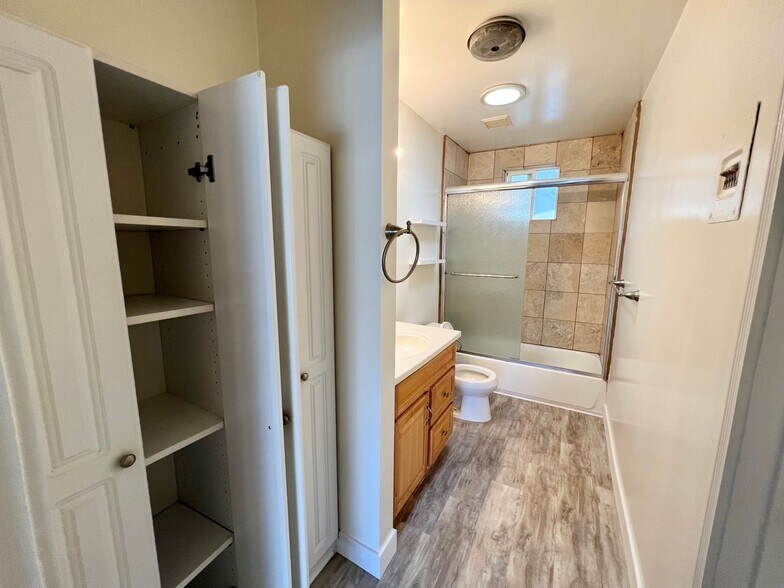 Building Photo - 3608 Keystone Av