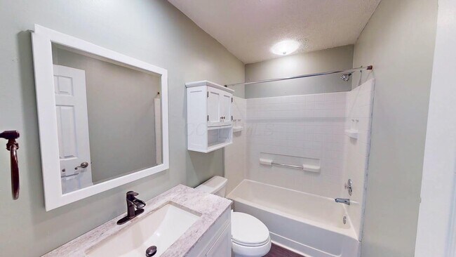 Building Photo - 3398 Fishinger Mill Dr