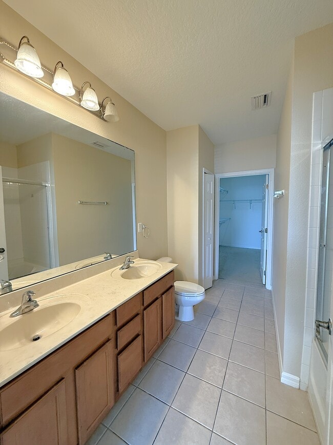 Building Photo - 8256 Maritime Flag St