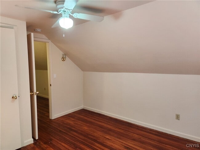 Building Photo - 239 N Midler Ave