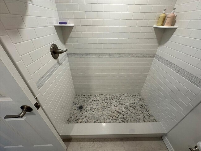 Building Photo - 5720 13th Ave N