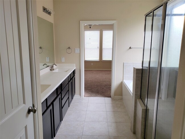 Building Photo - 8818 Cornina Dr