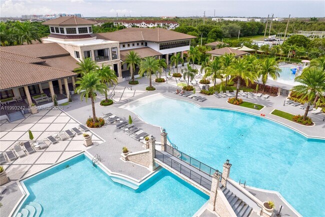 Building Photo - 10021 NW 87th Terrace