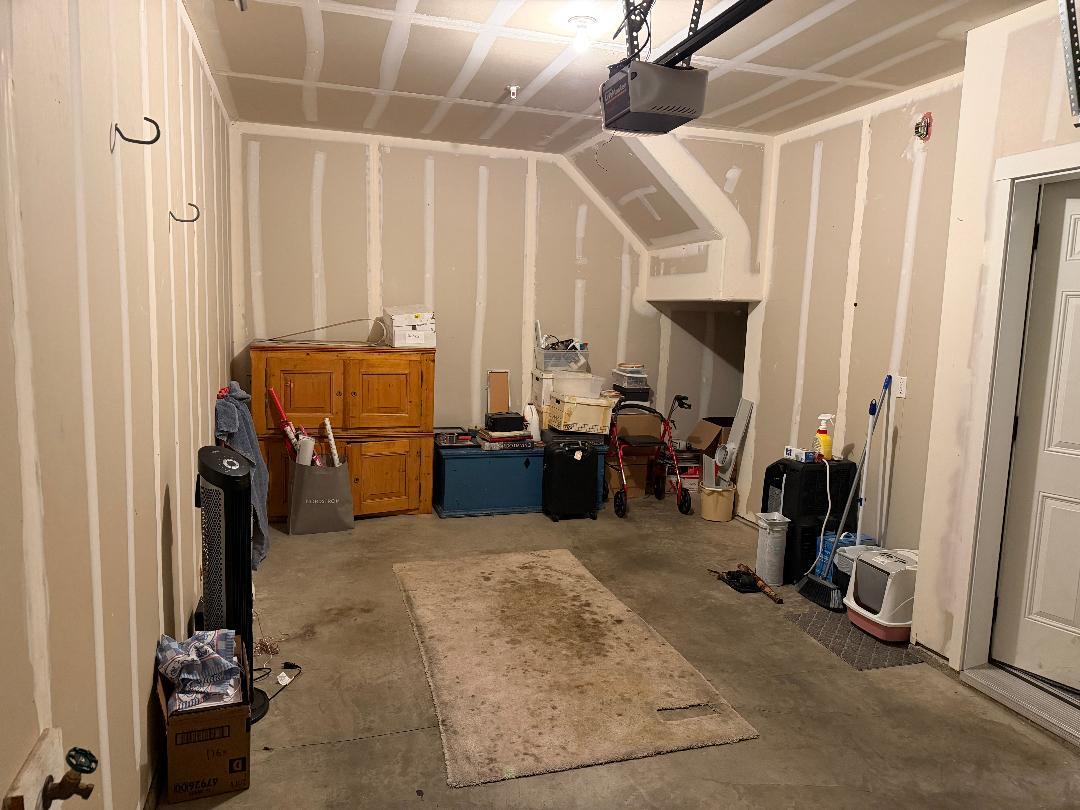 Building Photo - 15130 SW Mallard Dr