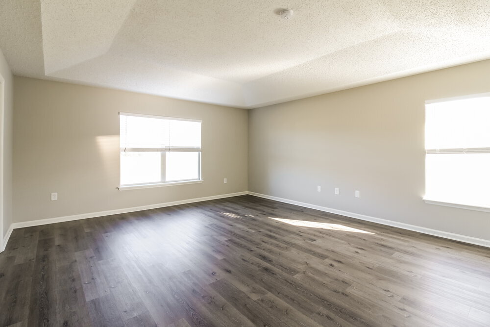 Building Photo - 76205 Deerwood Dr