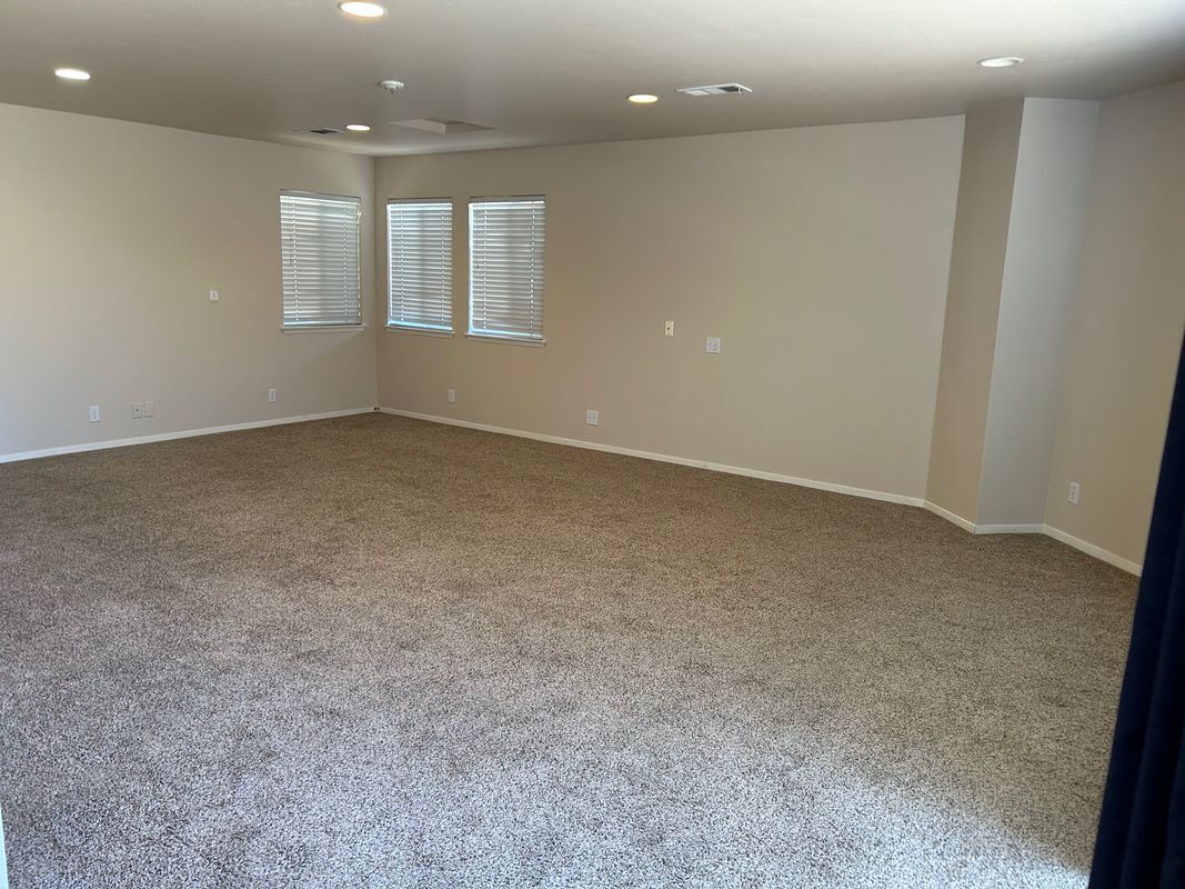 Building Photo - 399 Jaycee Dr