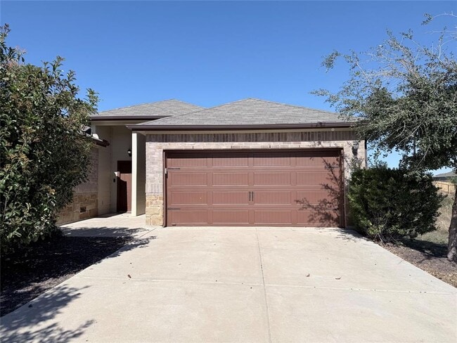 Primary Photo - 623 Jack Rabbit Ln