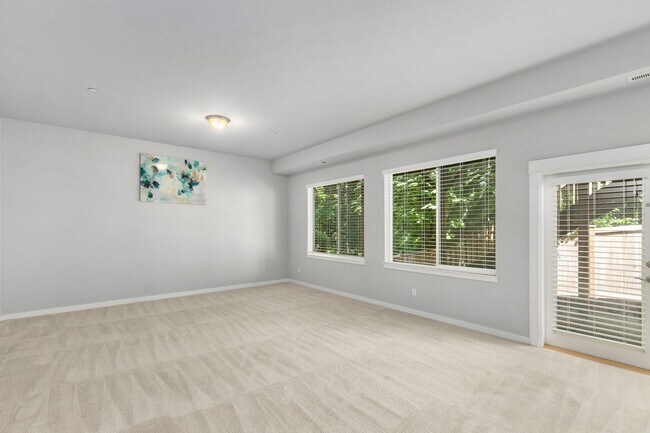 Building Photo - 6 Bedroom Home in Brookside at the Woodlands