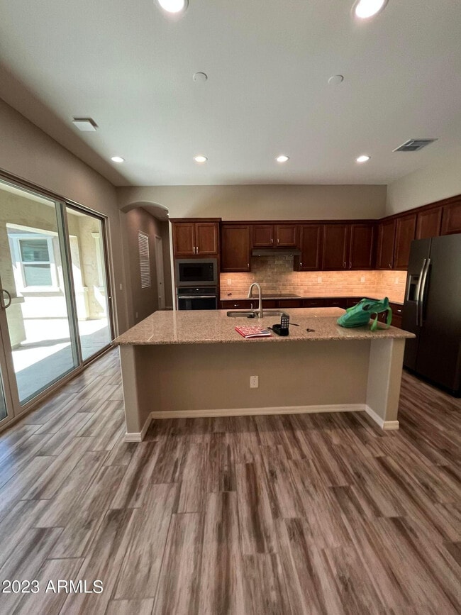 Building Photo - 4225 E Ronald St