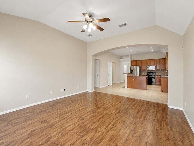Building Photo - 6114 Menor Crest Dr