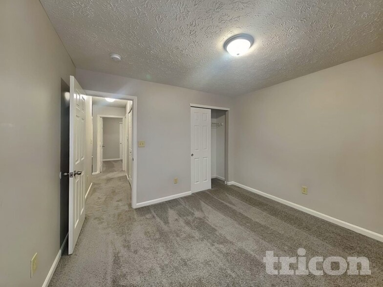 Building Photo - 1334 Grand Canyon Cir